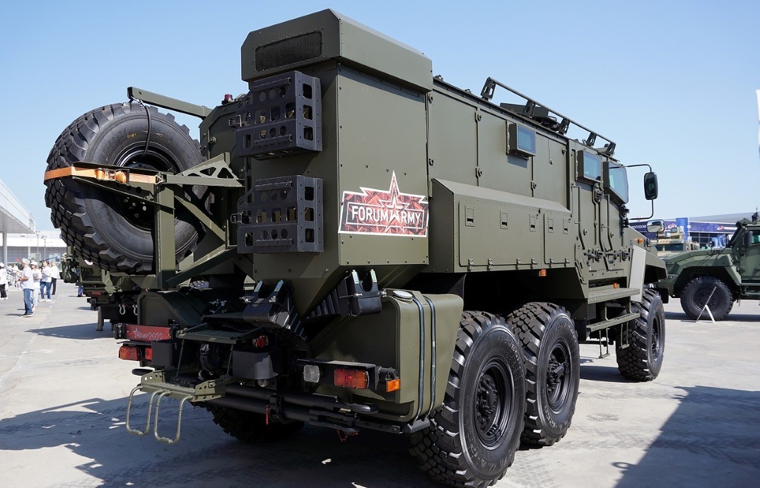 Z-STS Akhmat Russian 6x6 MRAP (D)